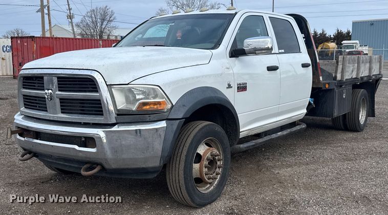 2011 Dodge Ram 4500HD Crew Cab flatbed truck - LH9455