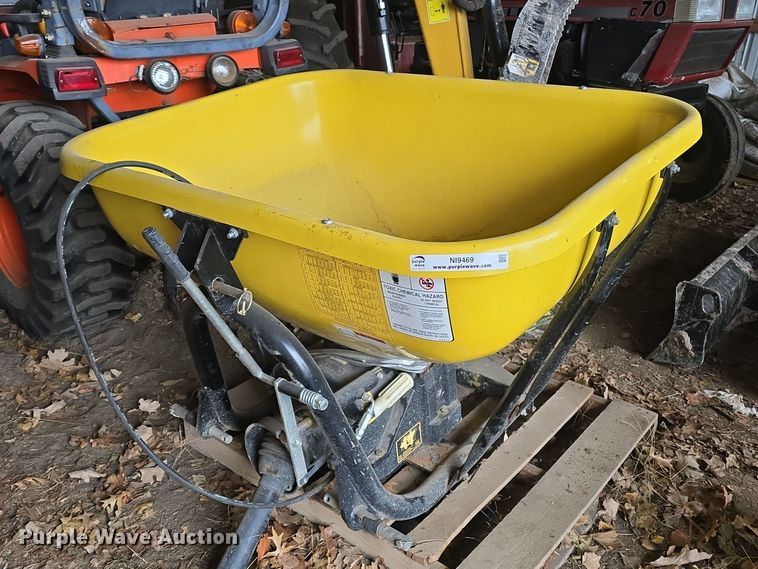 Land Pride spreader - NI9469