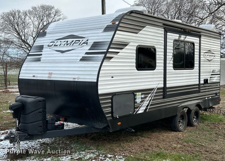 2022 Highland Ridge Olympia camper - NJ9734