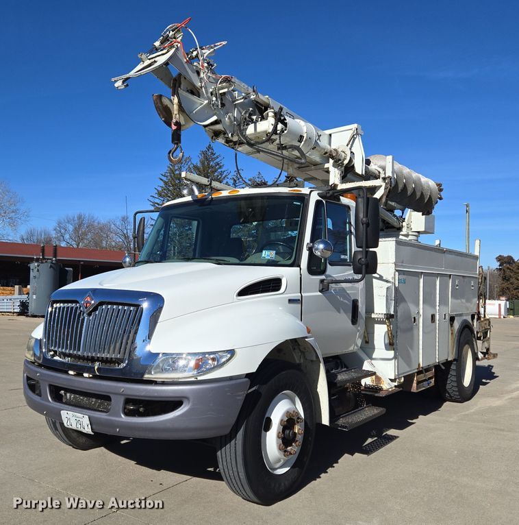2008 International 4300 SBA 4X2 digger derrick truck - DH9794