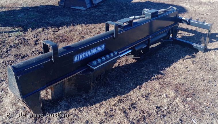 Blue Diamond  150015 skid steer log splitter - DK7453
