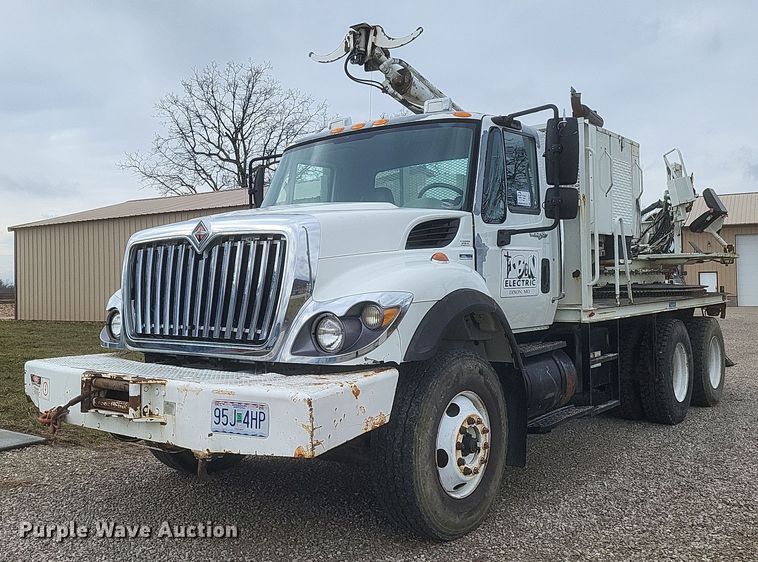 2010 International 7400 SBA pressure digger truck - DS5221