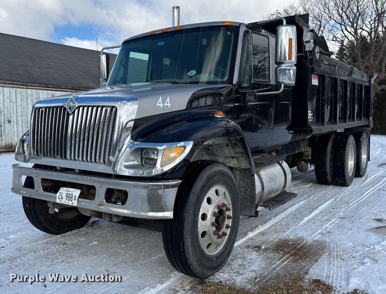 2007 International 7400 dump truck - DV5938