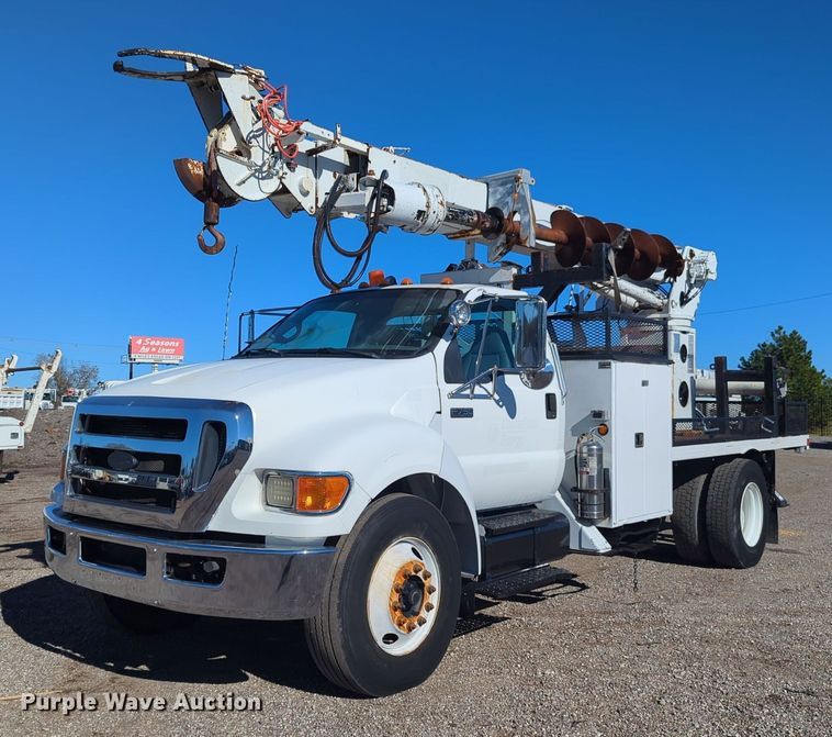 2009 Ford F750 Super Duty digger derrick truck - EG2281