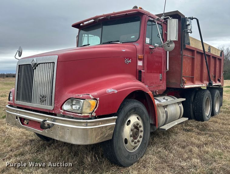 1997 International 9200  dump truck - EJ5264