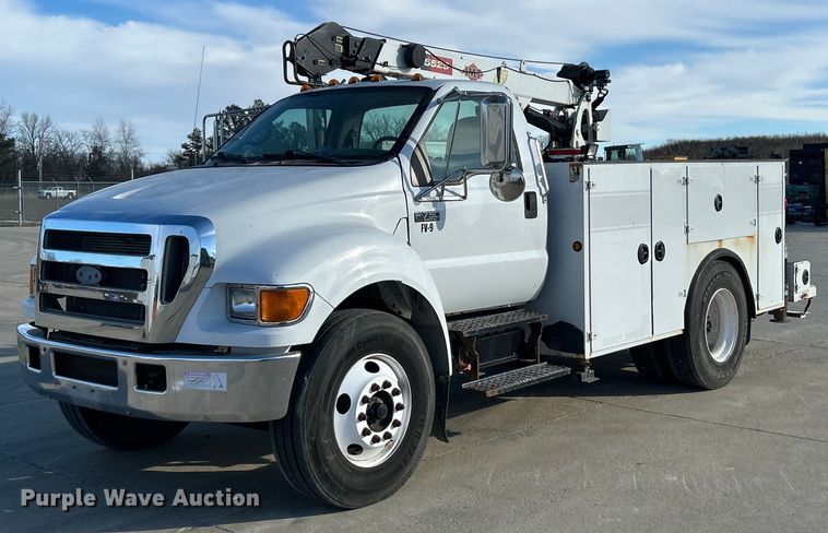 2007 Ford F750 Super Duty XLT utility / service truck - EK2556