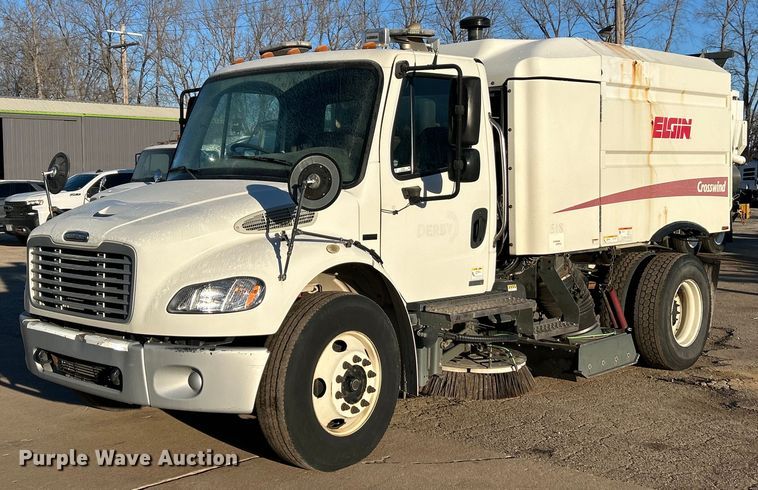 2007 Freightliner Business Class M2 street sweeper truck - EK2563