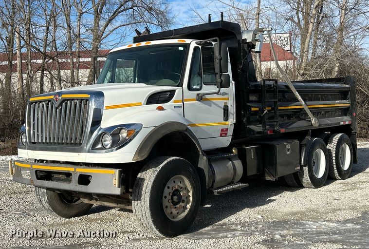 2011 International WorkStar 7600 dump truck - EK2570