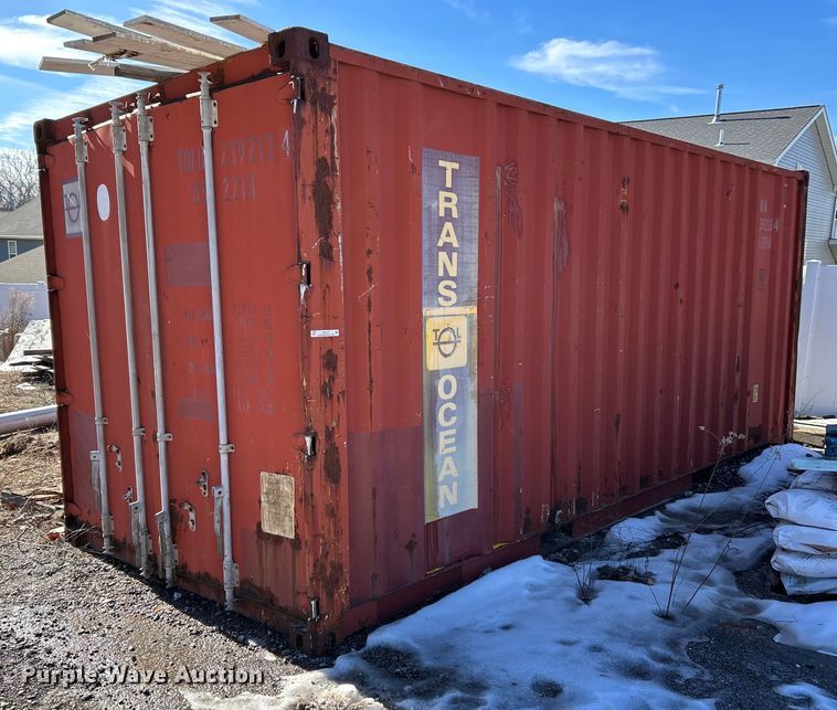 Shipping container with concrete tools - EK2577
