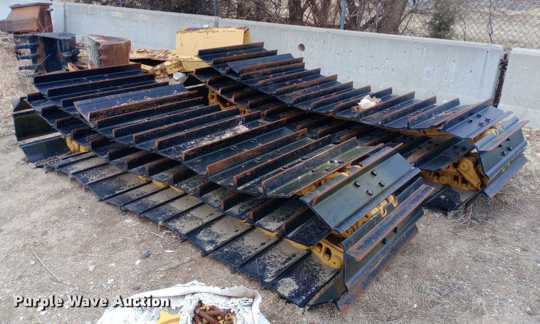 36" W dozer tracks - EO0560