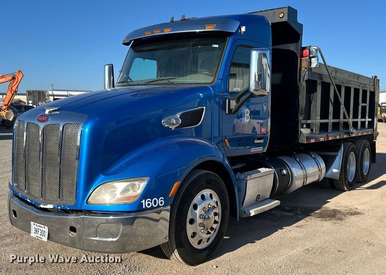 2016 Peterbilt 579 dump truck - ER4805