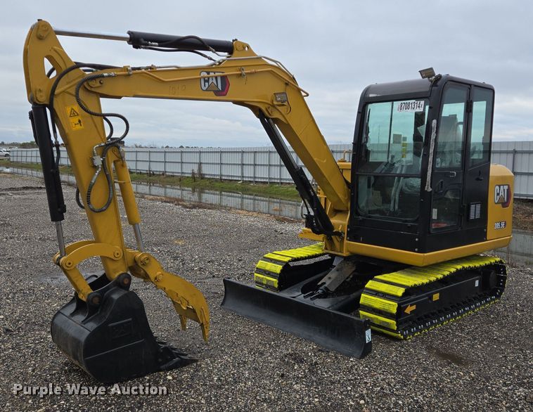 2015 Caterpillar 305.5 E mini excavator - YA0288