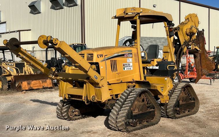 2013 Vermeer RTX1250 cable plow - DW3256