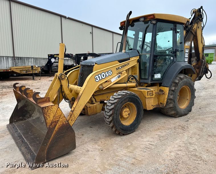 2004 John Deere 310SG backhoe - DW3257
