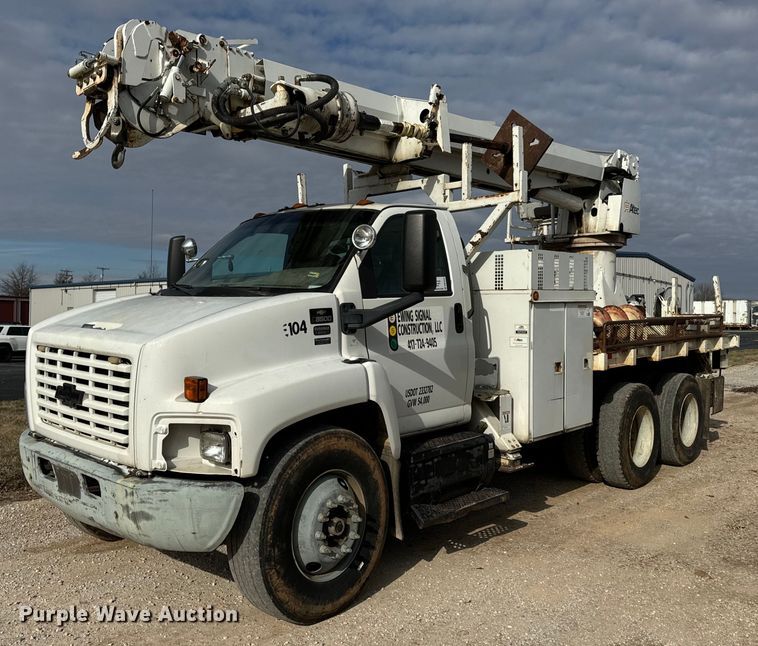 2006 Chevrolet  C8500 digger derrick truck - DW3294