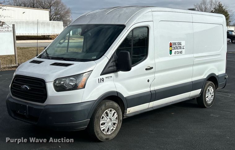 2016 Ford Transit 250 delivery van - DW3322