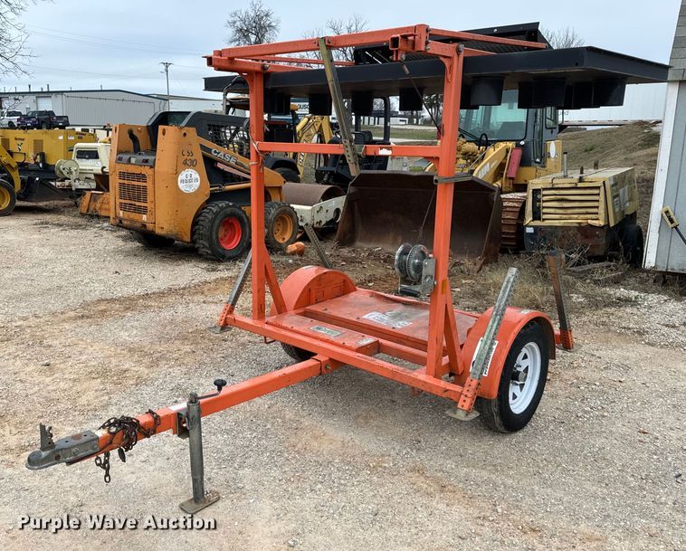 2013 Wanco WTSP arrow board - DW3324