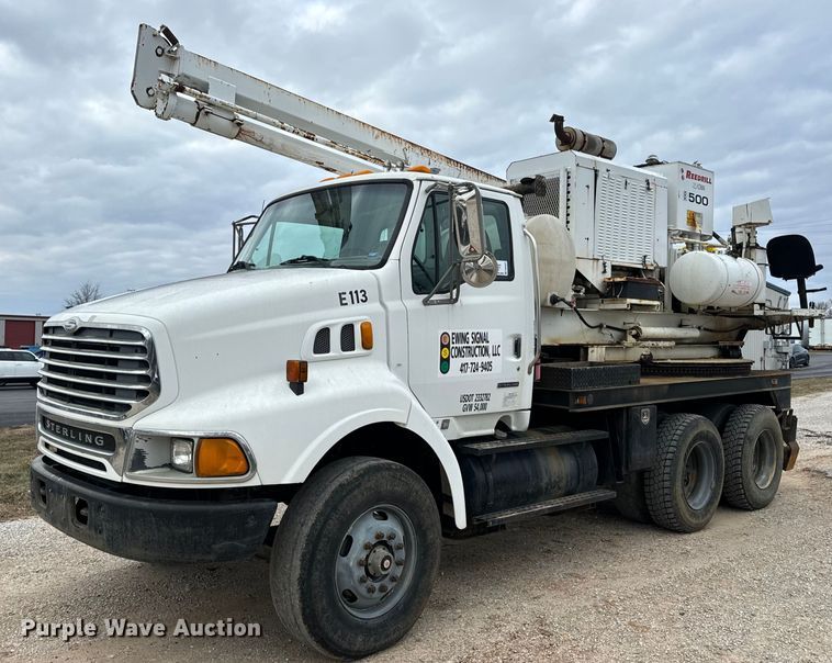 2002 Sterling L-Line pressure digger truck - DW3327