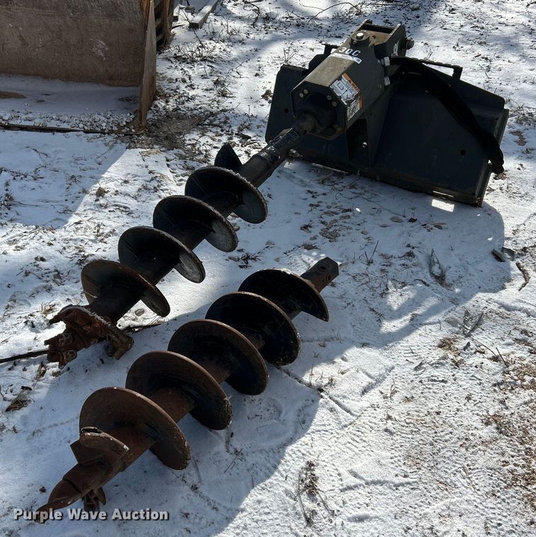 2017 Bobcat 30C skid steer auger - EK2511