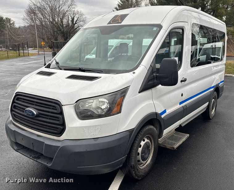 2017 Ford Transit 150 van - DW1806