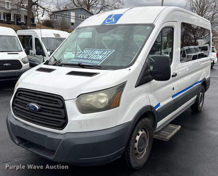 2015 Ford Transit 150 van - DW1808