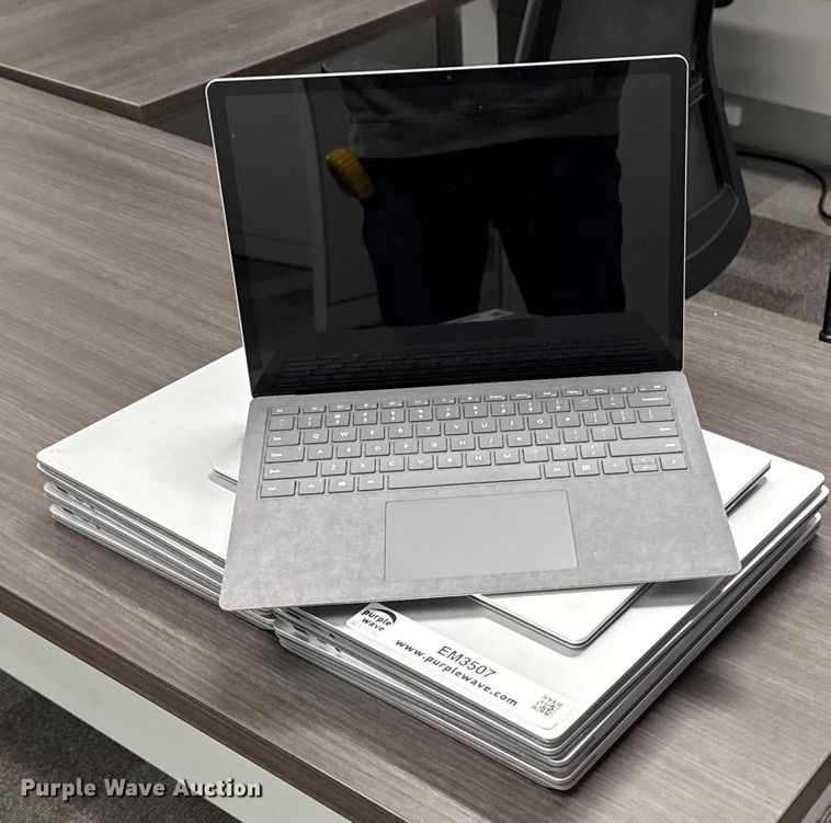 (10) Microsoft 1867 laptops - EM3507