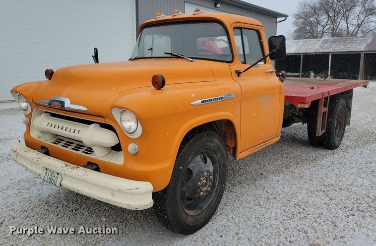 1956 Chevrolet 4403 flatbed truck - NB9782