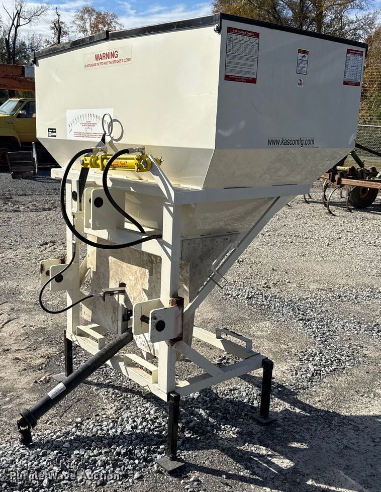 Herd 2440 broadcast spreader - DJ0847
