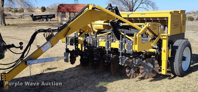 2013 Truax OTG 7512 twin row no-till grain drill - DV6671