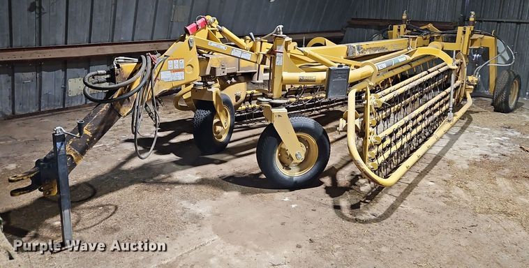 2016 Vermeer R2300 hay rake - EI8796