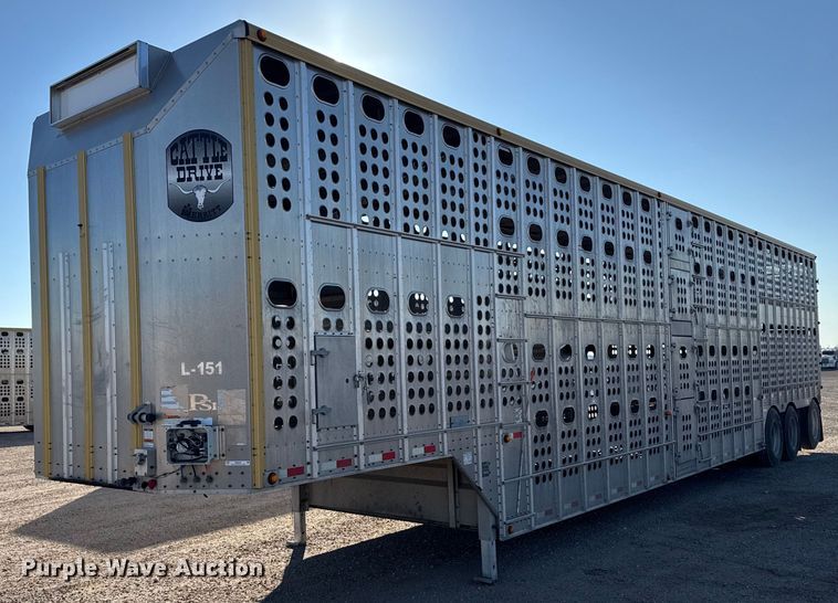 2017 Merritt livestock trailer - NN9544