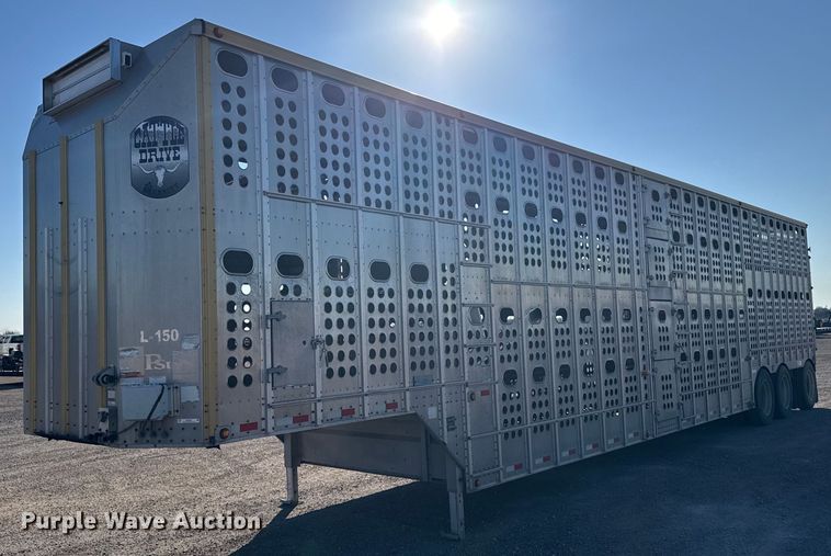 2017 Merritt livestock trailer - NN9545