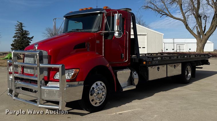 2018 Kenworth T270 rollback truck - DT0521
