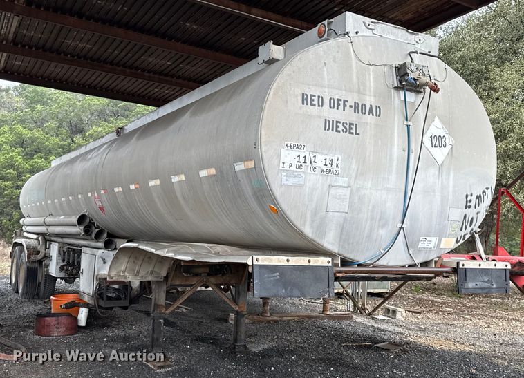 1974 Trailmobile F14S4CC1 tank trailer - ED5499
