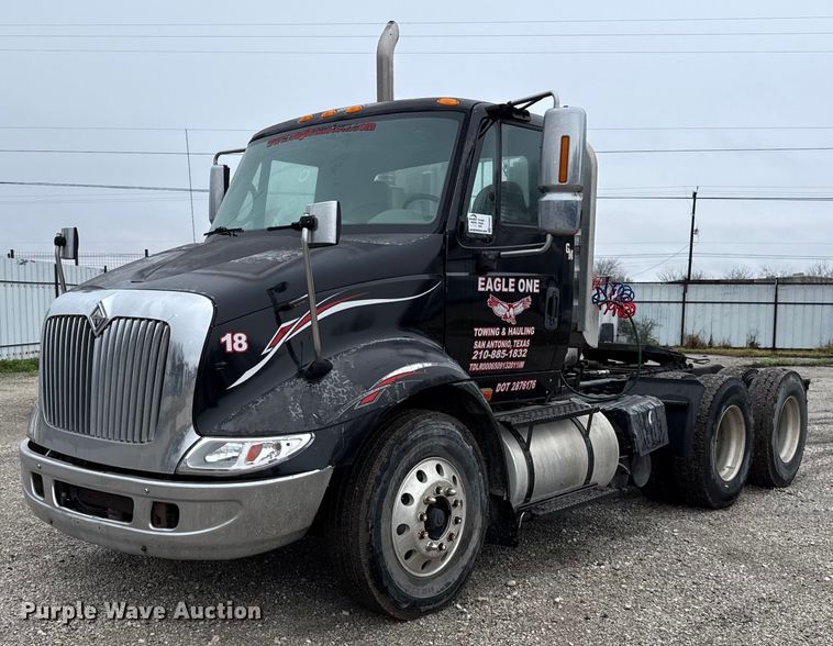 2006 International 8600 semi truck - ED5501