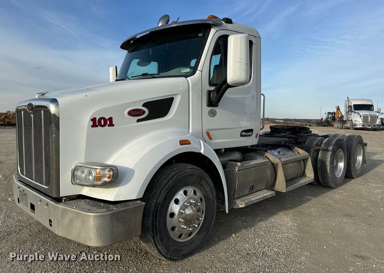 2019 Peterbilt 567 semi truck - EN5083