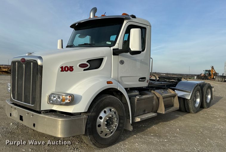 2022 Peterbilt 567 semi truck - EN5086
