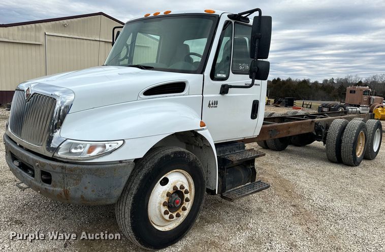 2007 International 4400 truck cab and chassis - EN5100
