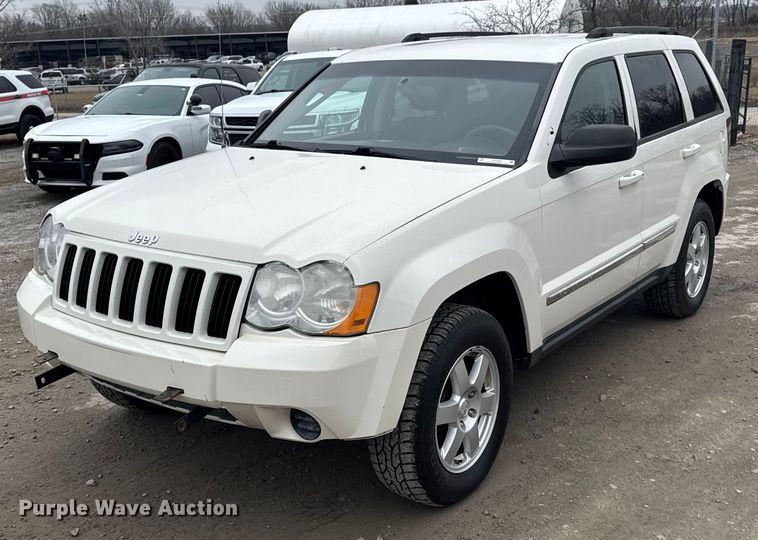 2010 Jeep Grand Cherokee Laredo SUV - DO0369
