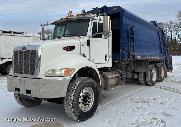 2012 Pererbilt 348 refuse truck - DT0554