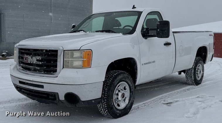 2007 GMC Sierra 2500HD pickup truck - DT0574