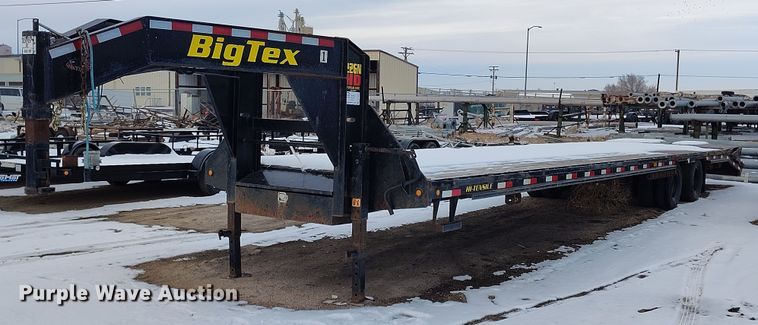 2022 Big Tex 22GN-35BK+5MR equipment trailer - DV6684