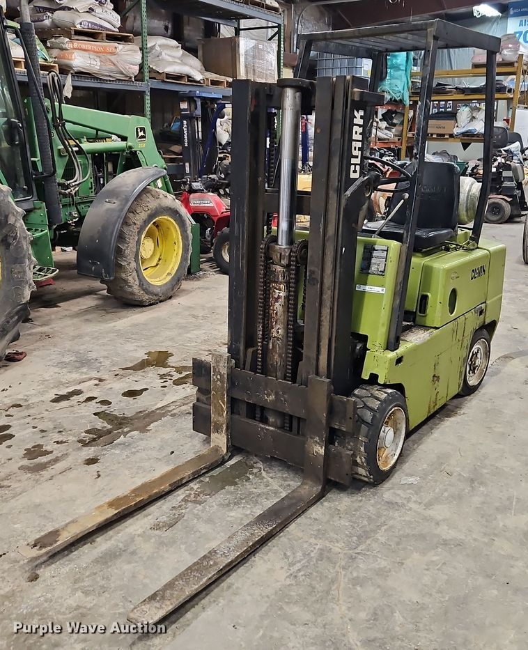 Clark G500-50 forklift - EI8817