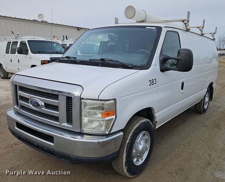 2012 Ford E150 van - EI8822
