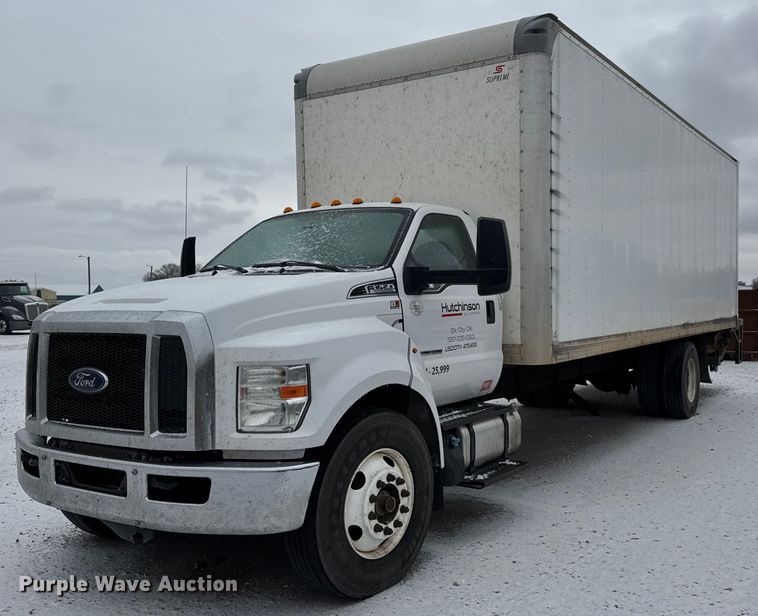 2019 Ford F750 Super Duty box truck - EQ1031
