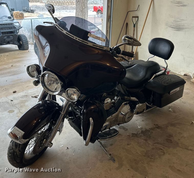 2005 Harley Davidson Electra Glide Ultra Classic motorcycle - ER8709