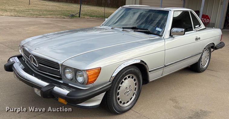 1987 Mercedes Benz 560 SL  - EY9908