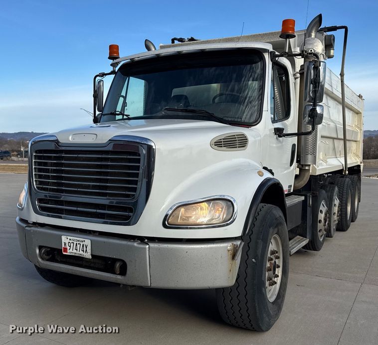 2005 Freightliner M2 dump truck - DH9821