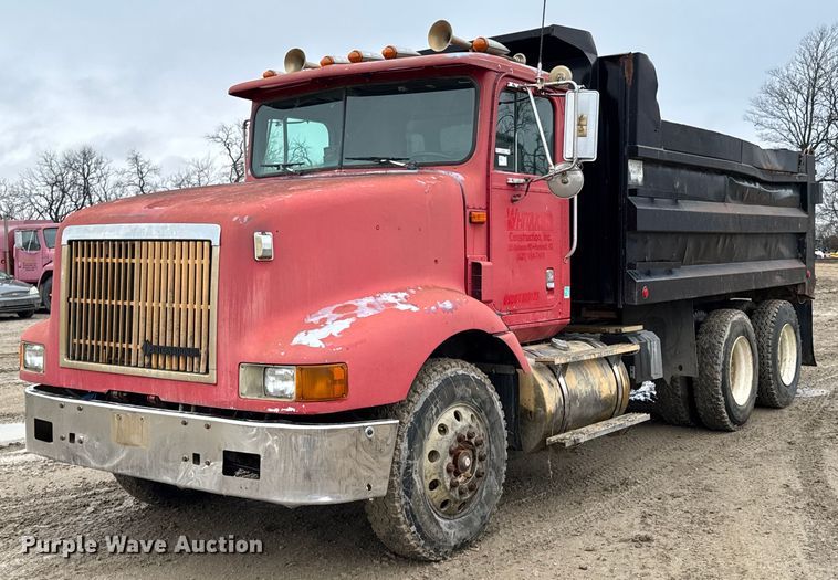 1995 International 9200 dump truck - DO0299