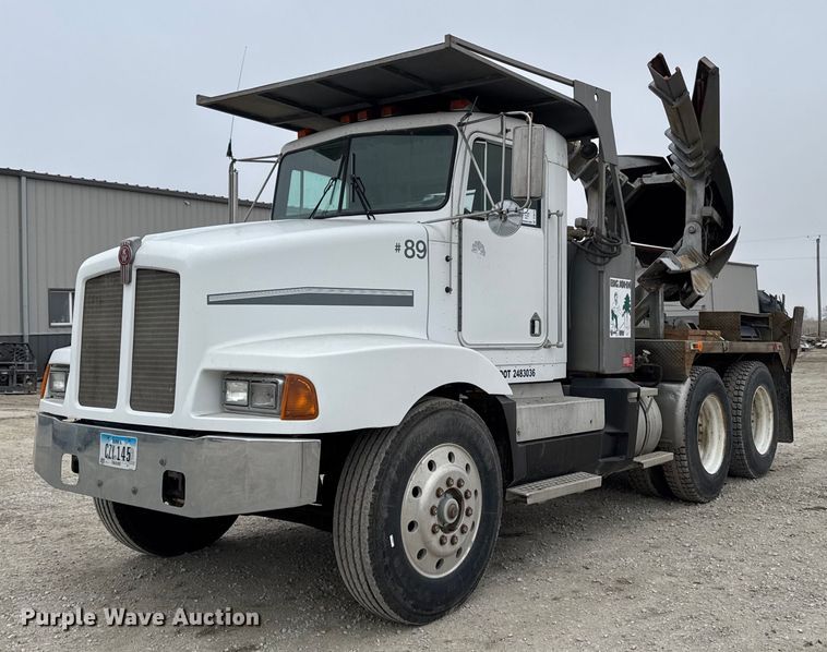 1989 Kenworth T400A truck cab and chassis with tree spade - DT0519